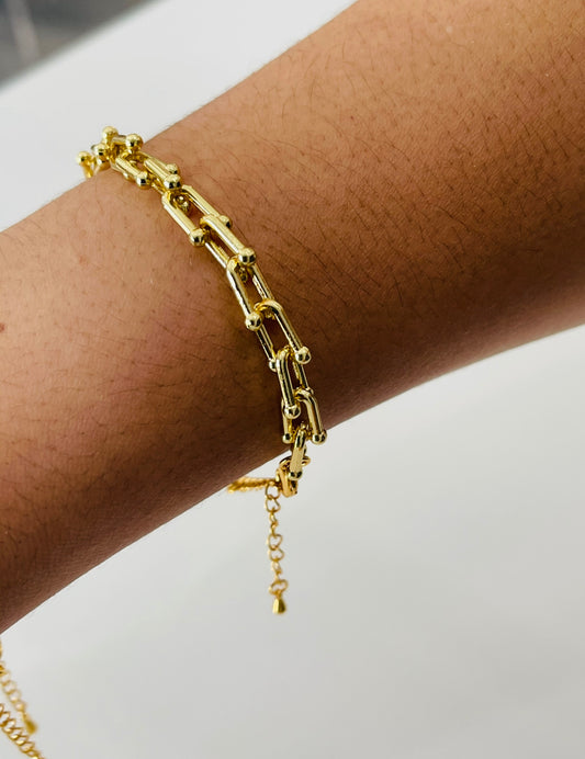 Adjustable bracelet u shape