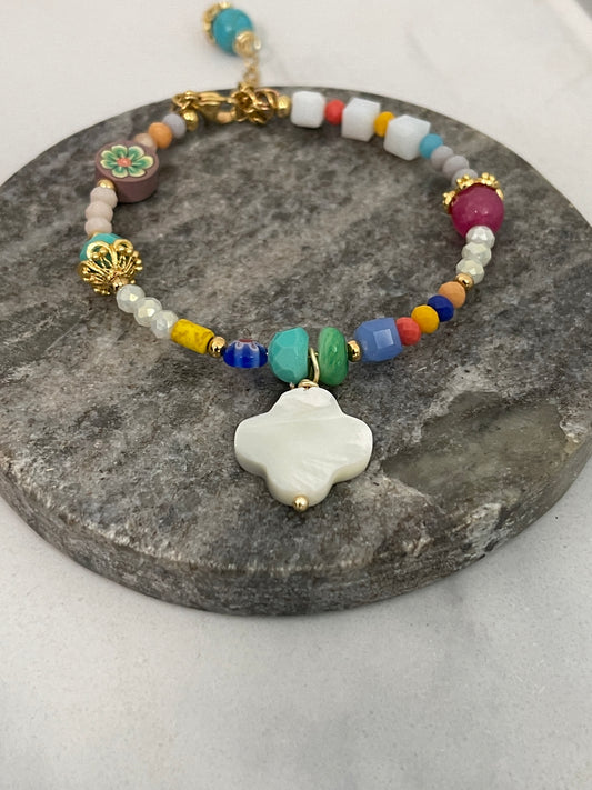 Multicolor adjustable bracelet